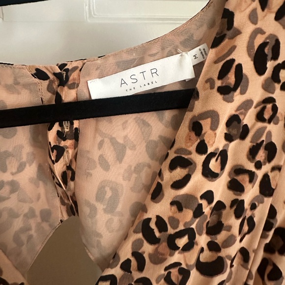 ASTR the Label Cutout Dress Leopard Print - Picture 3 of 5